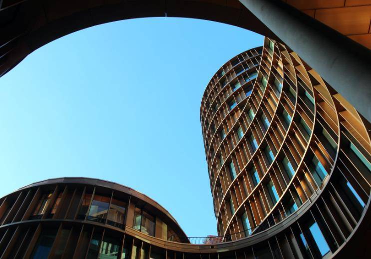 最新商业建筑，追梦旅程与自信砝码的实现
