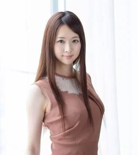 小巷中的美食秘境，探索最新鲜的新井梓美食